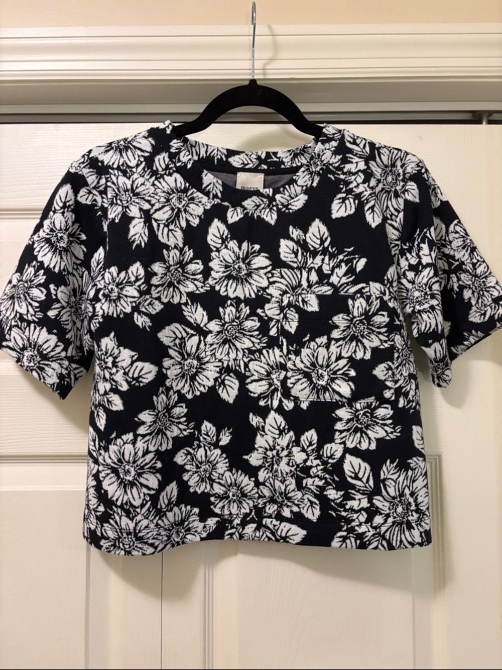 Anthro Navy & White Floral Boxy Crop Tee - Women